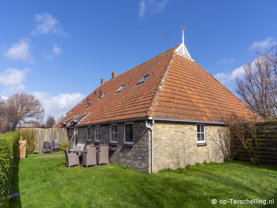 Buitenaanzicht Omoe`s Achterhus Buitenaanzicht Omoe`s Achterhus